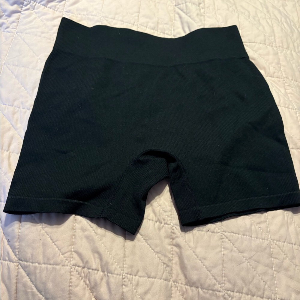 Wild Fable women's high-waist stretch biker shorts - NWOT - women’s Size Large